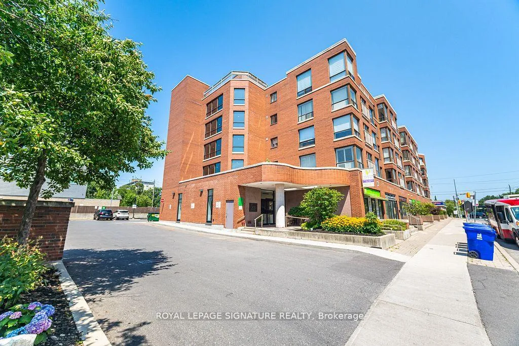 Front of Unit 309, 500 Glencairn Avenue
