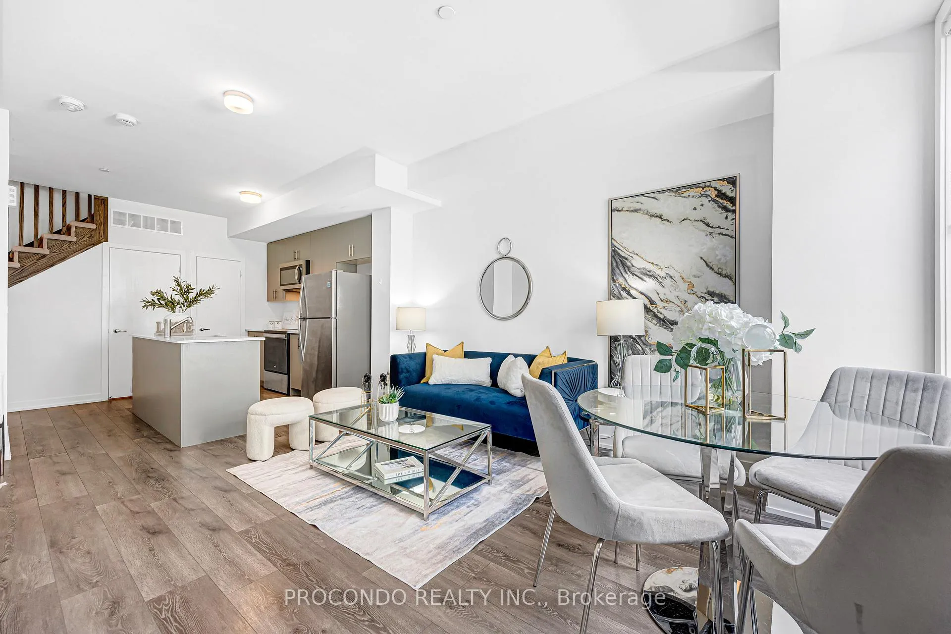 Photo 5 of Unit Unit 3, 3560 Colonial Drive, Mississauga, Erin Mills — HOMEH
