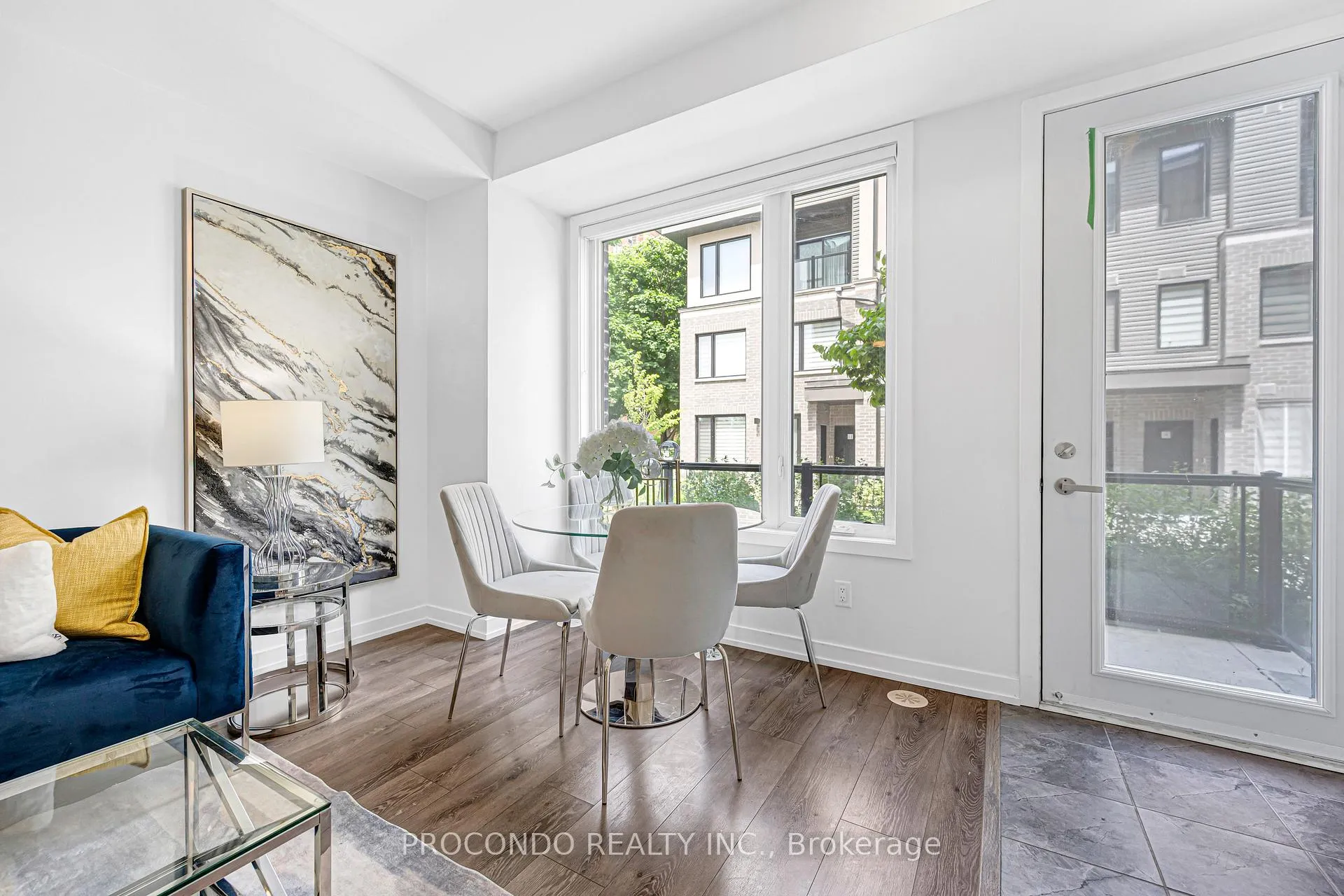 Photo 6 of Unit Unit 3, 3560 Colonial Drive, Mississauga, Erin Mills — HOMEH