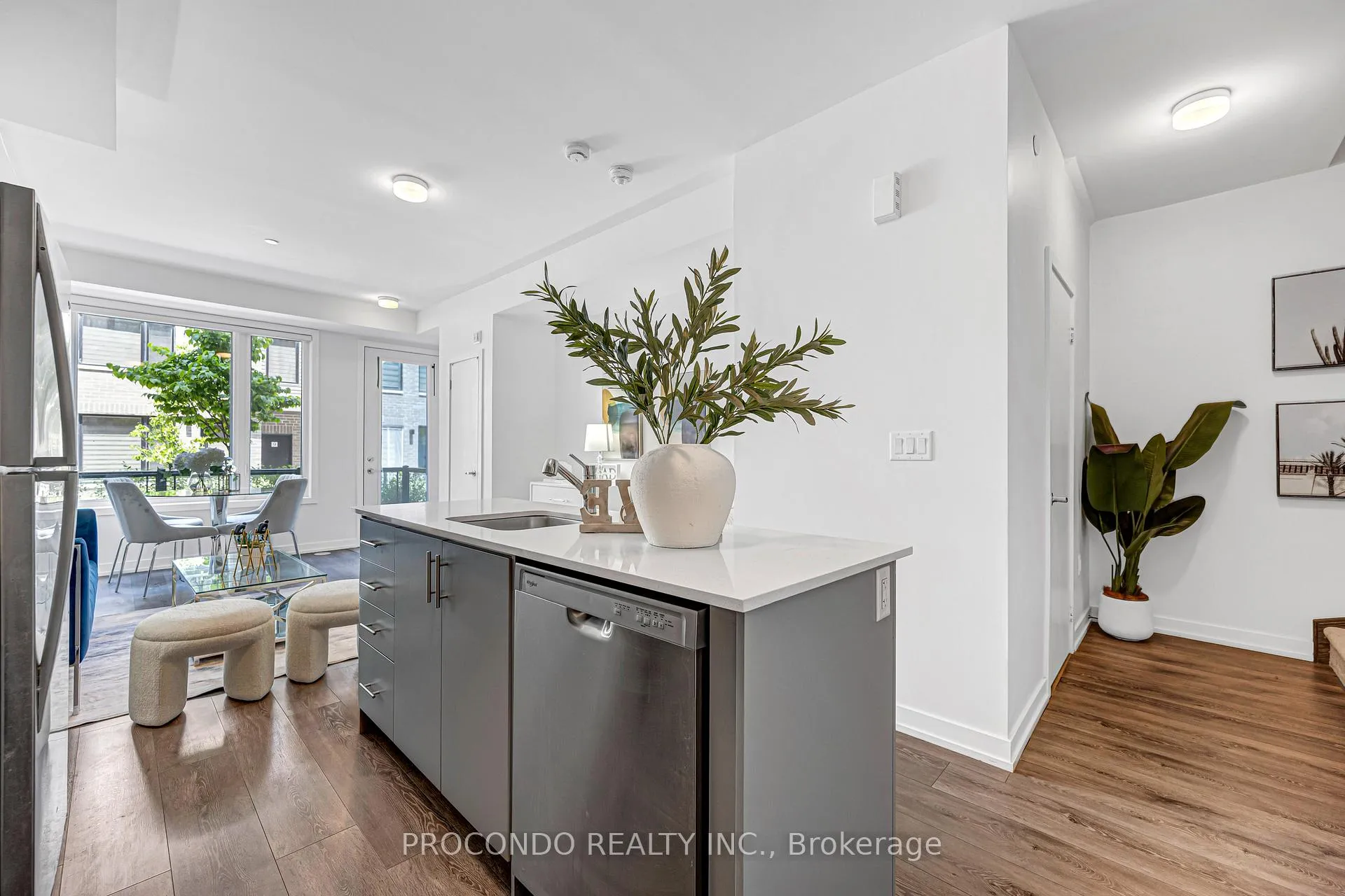 Photo 18 of Unit Unit 3, 3560 Colonial Drive, Mississauga, Erin Mills — HOMEH