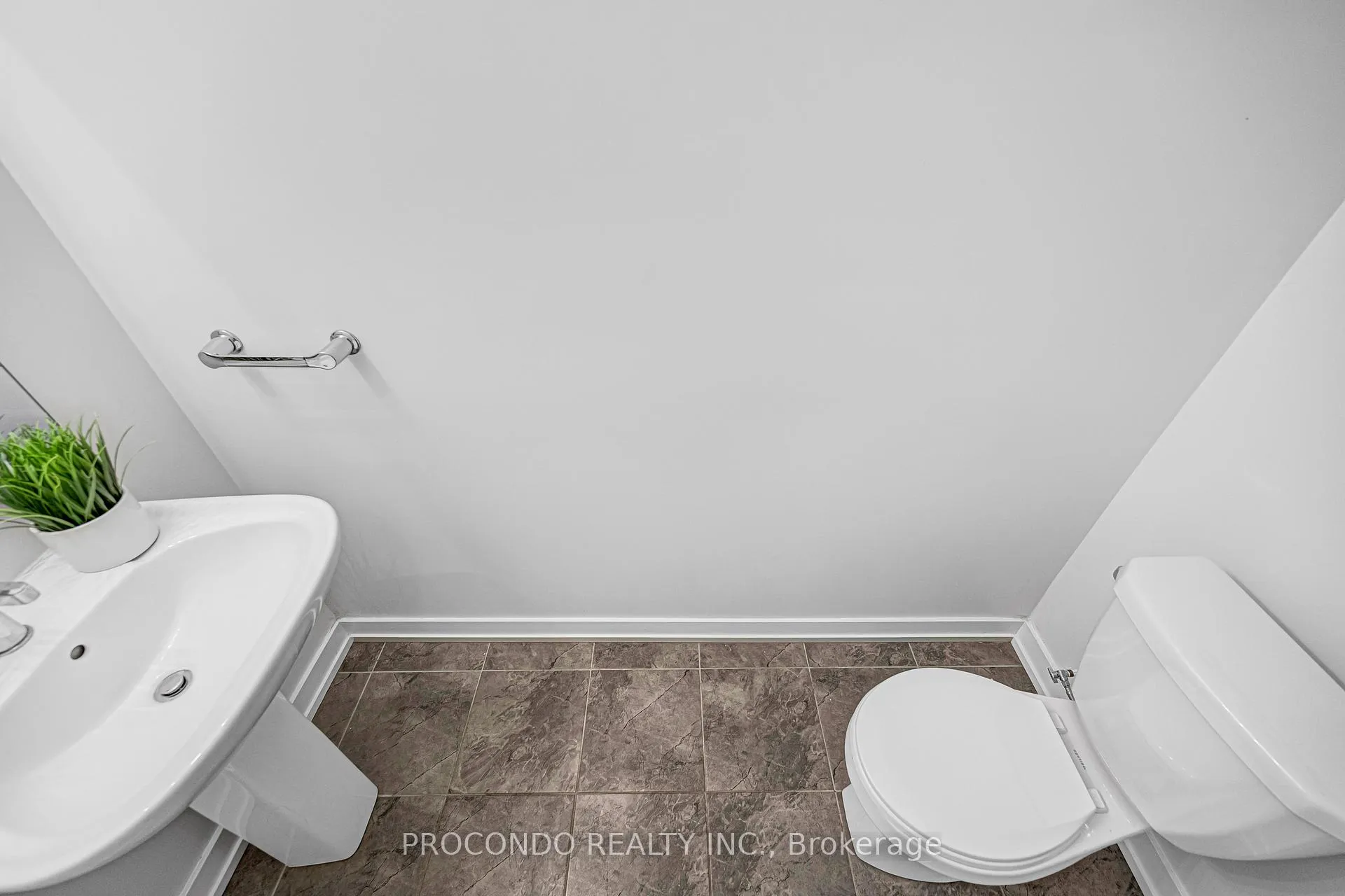 Photo 19 of Unit Unit 3, 3560 Colonial Drive, Mississauga, Erin Mills — HOMEH