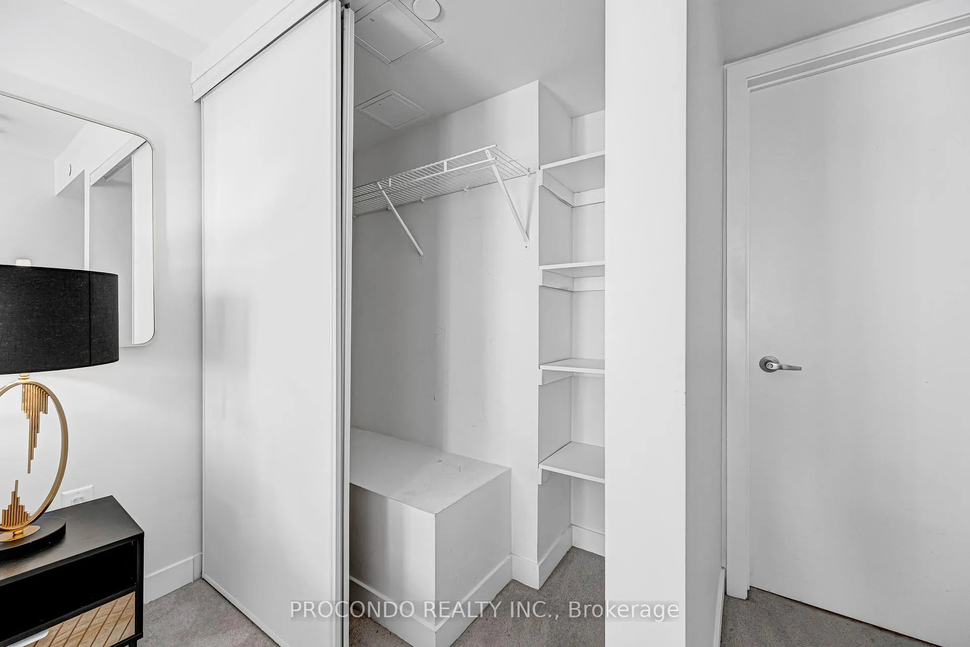 Photo 23 of Unit Unit 3, 3560 Colonial Drive, Mississauga, Erin Mills — HOMEH