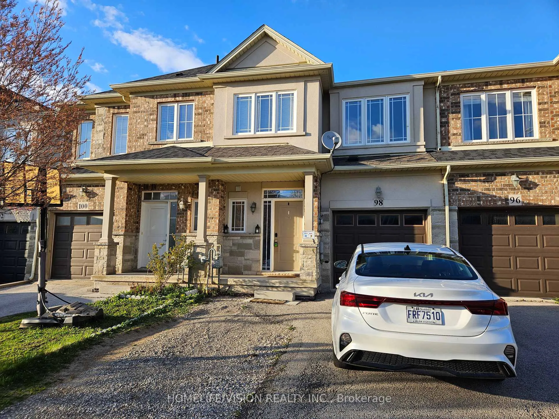 Photo 1 of Unit Upper Level, 98 Highgate Drive, Hamilton, Stoney Creek Mountain — HOMEH