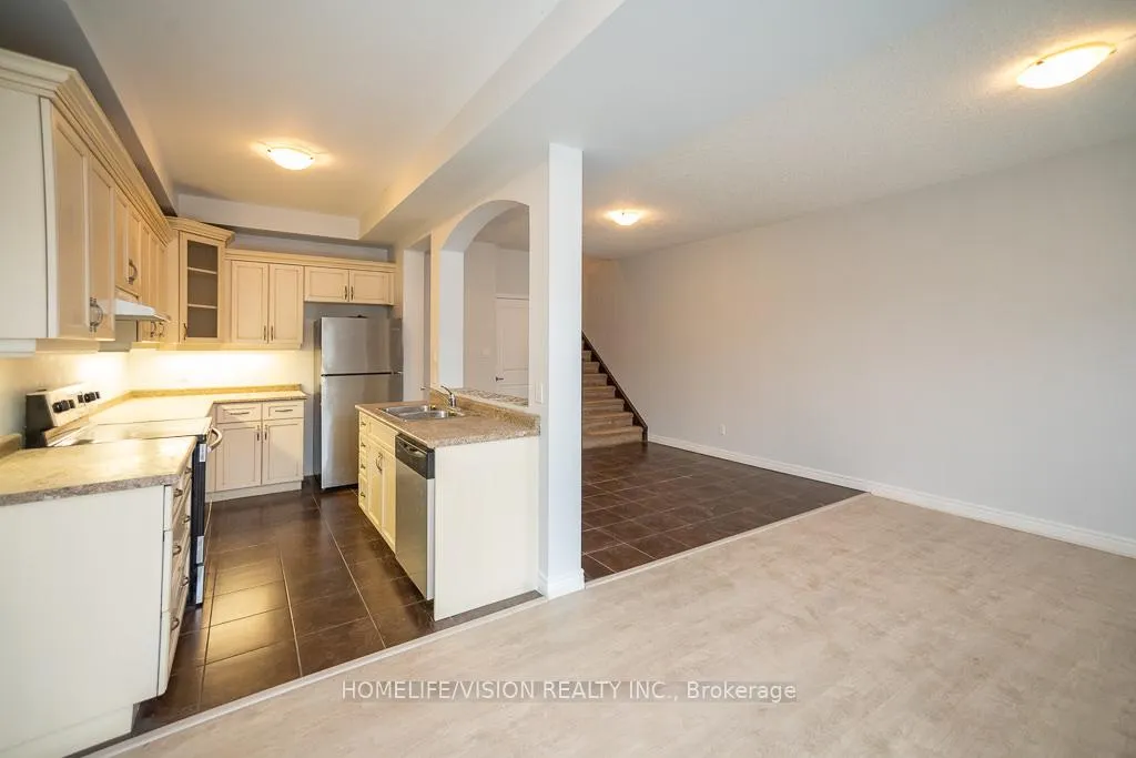 Photo 2 of Unit Upper Level, 98 Highgate Drive, Hamilton, Stoney Creek Mountain — HOMEH