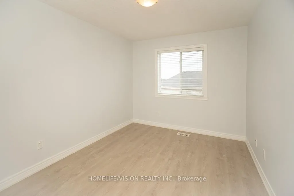 Photo 10 of Unit Upper Level, 98 Highgate Drive, Hamilton, Stoney Creek Mountain — HOMEH