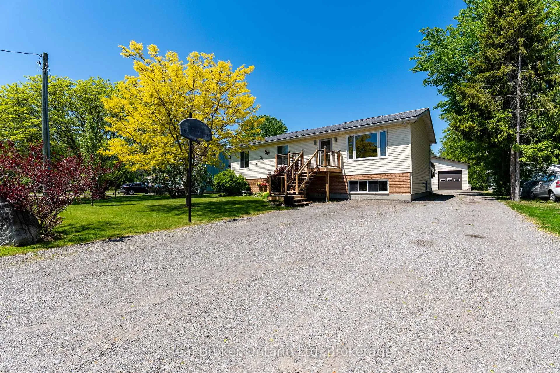 Photo 1 of 1032 Cameron Street, Innisfil, Rural Innisfil — HOMEH