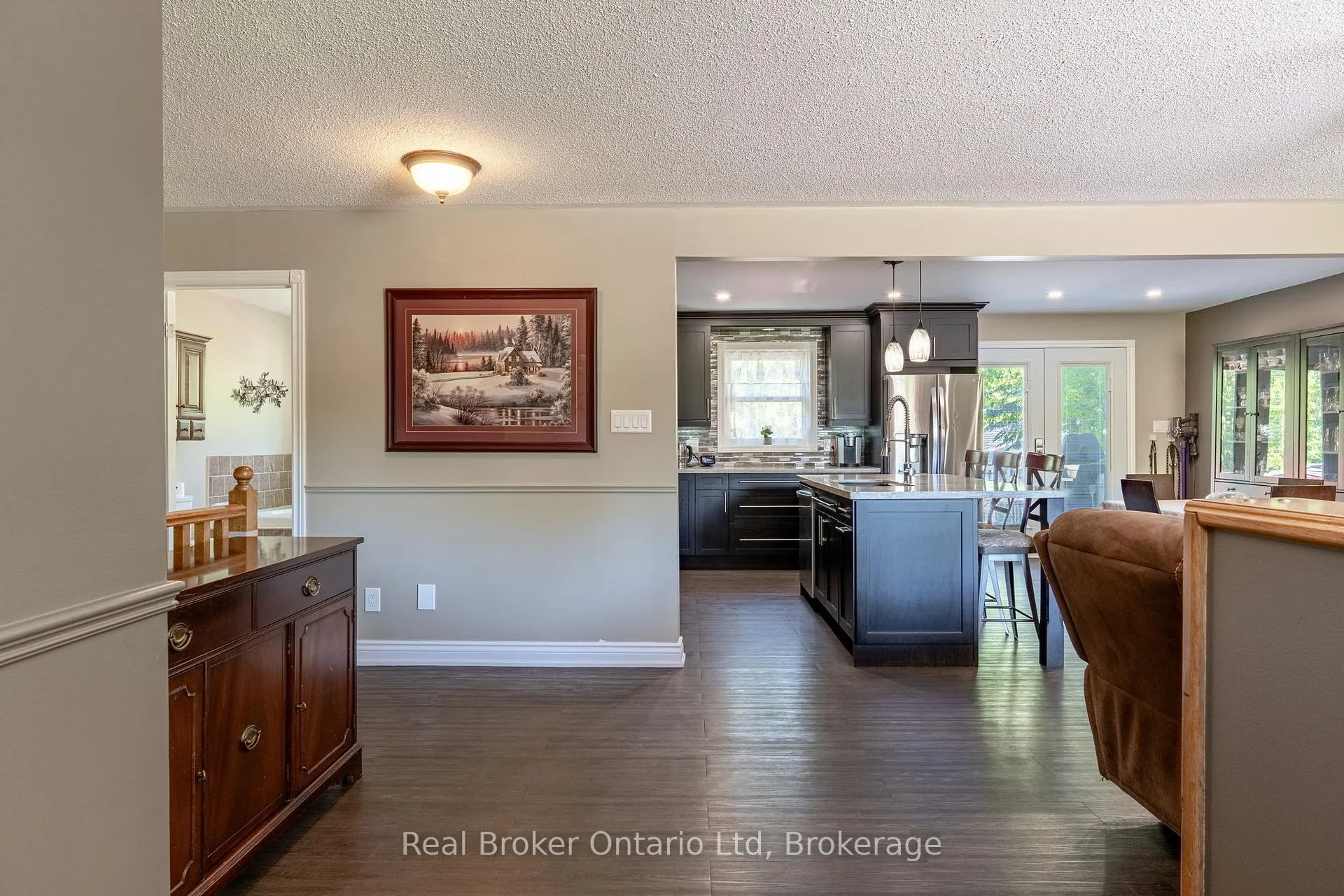 Photo 3 of 1032 Cameron Street, Innisfil, Rural Innisfil — HOMEH