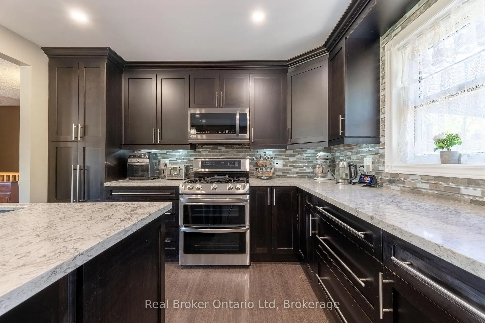 Photo 6 of 1032 Cameron Street, Innisfil, Rural Innisfil — HOMEH