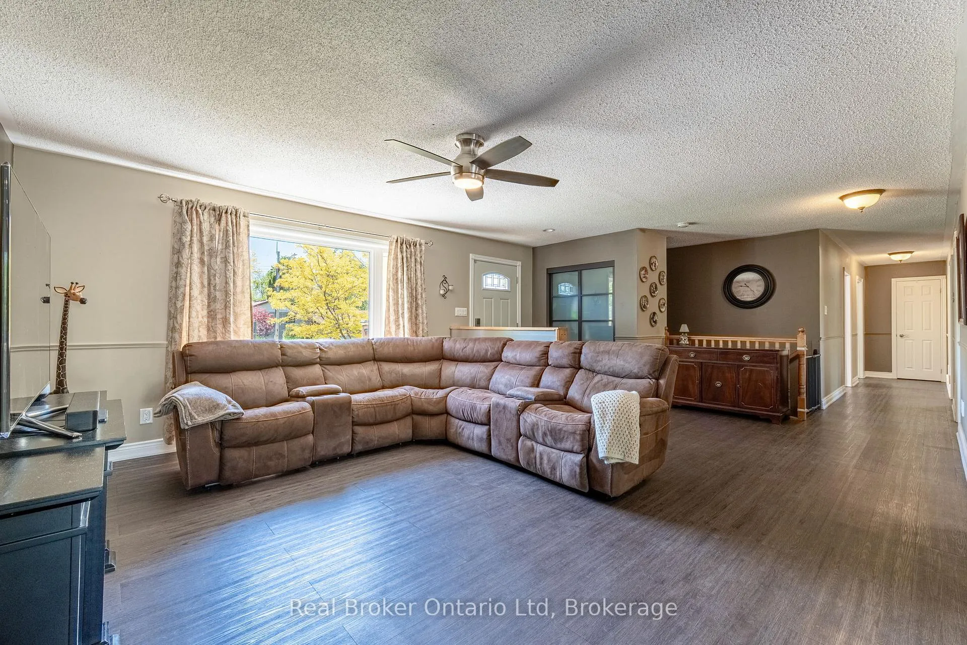 Photo 9 of 1032 Cameron Street, Innisfil, Rural Innisfil — HOMEH