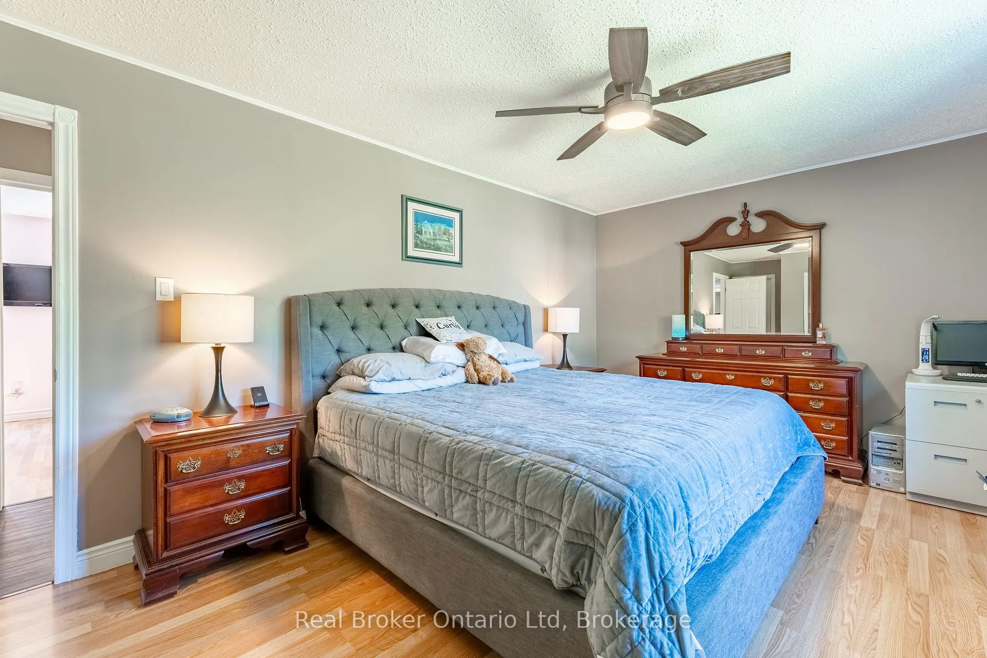 Photo 10 of 1032 Cameron Street, Innisfil, Rural Innisfil — HOMEH