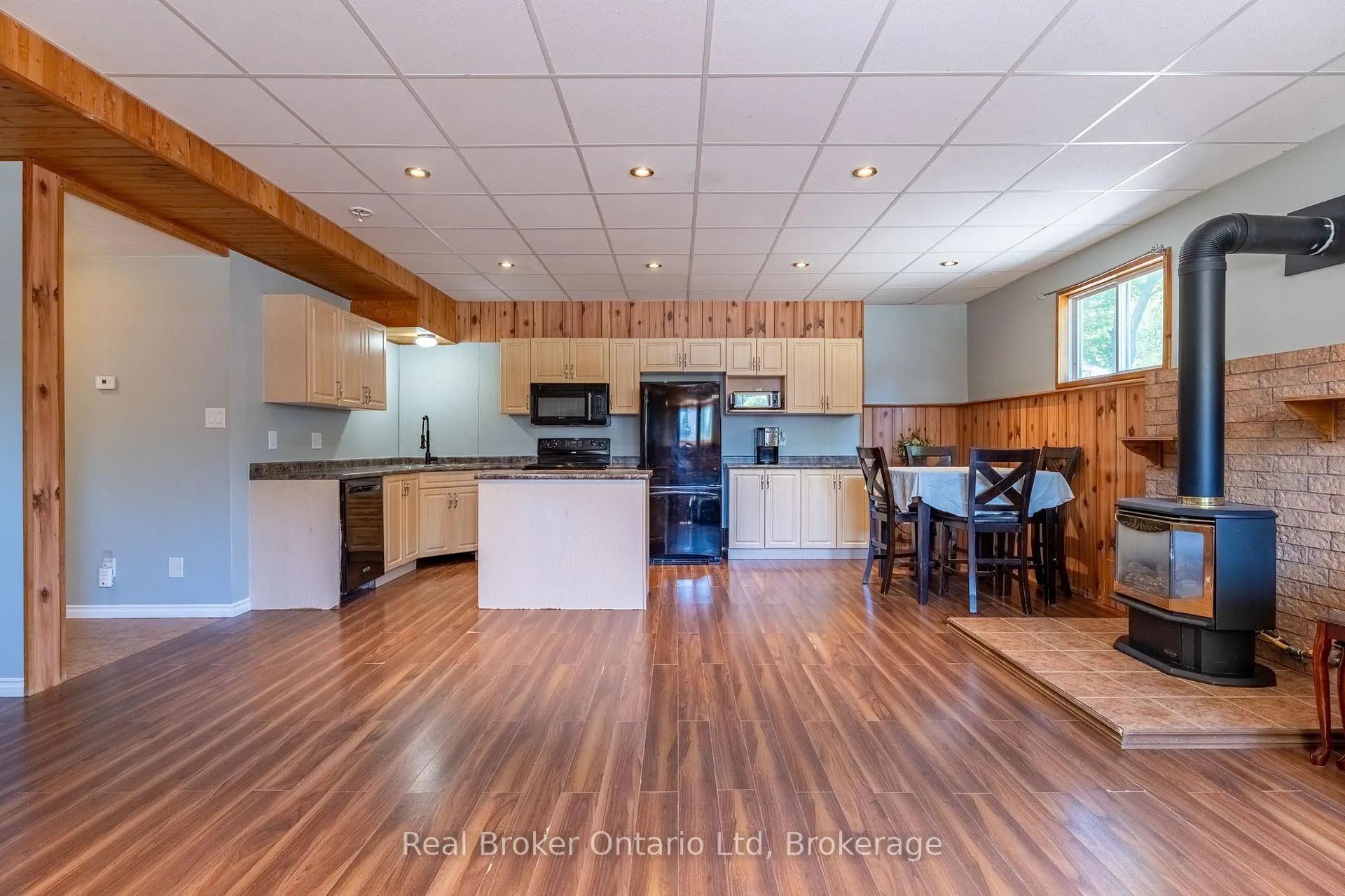 Photo 17 of 1032 Cameron Street, Innisfil, Rural Innisfil — HOMEH