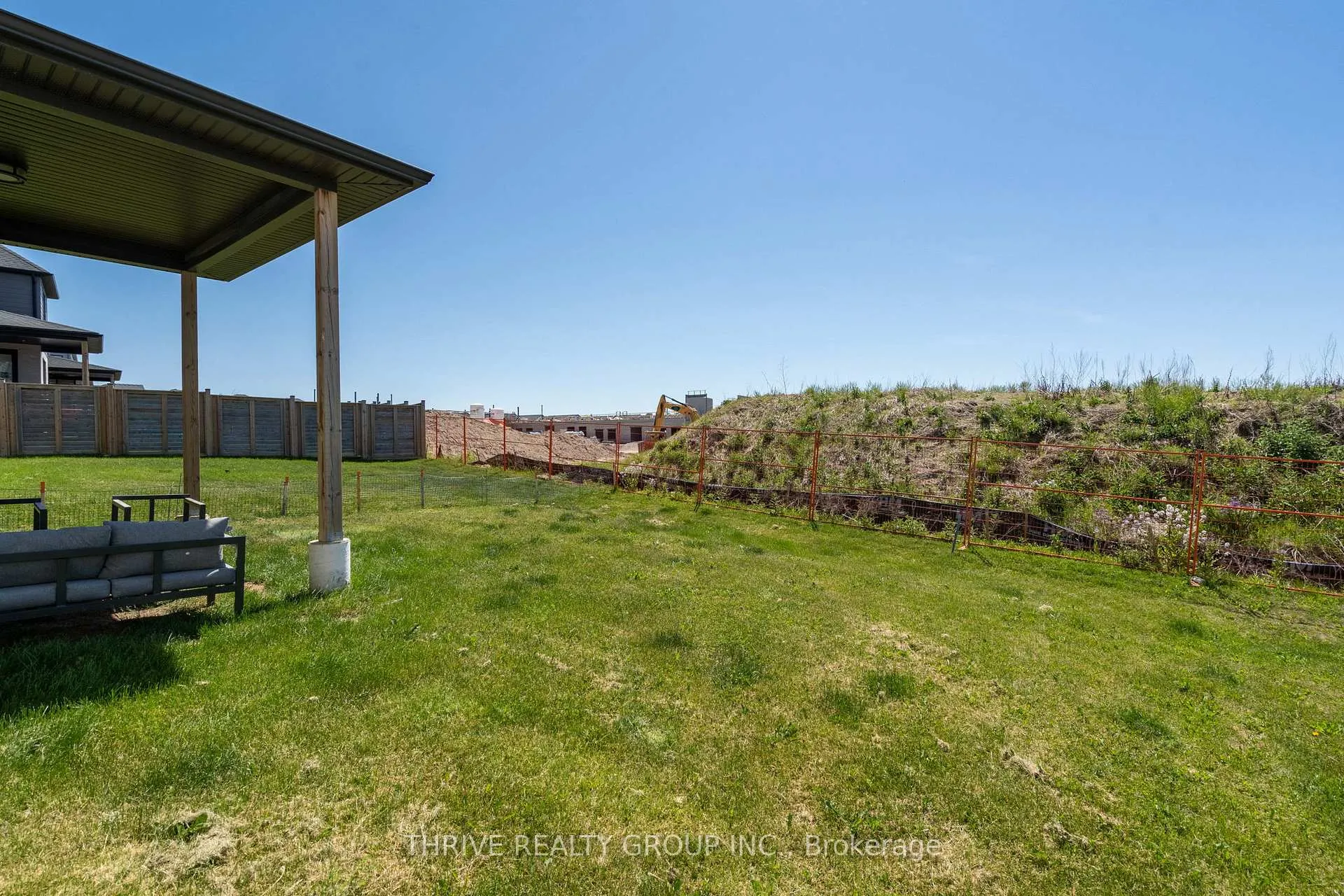Photo 23 of 1011 Riverbend Road, London, South A — HOMEH