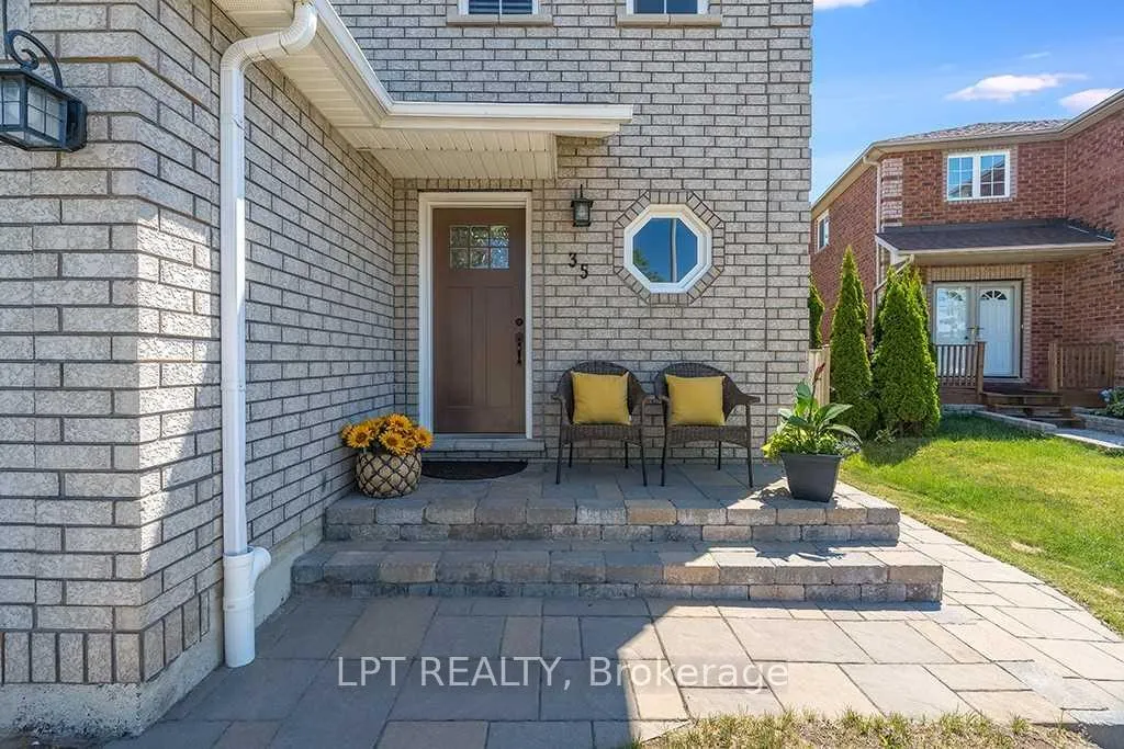 Photo 2 of 35 Clute Crescent, Barrie, Holly — HOMEH