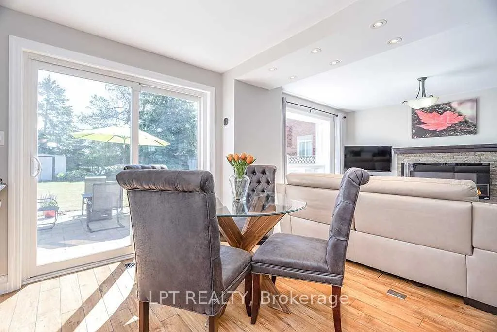 Photo 6 of 35 Clute Crescent, Barrie, Holly — HOMEH