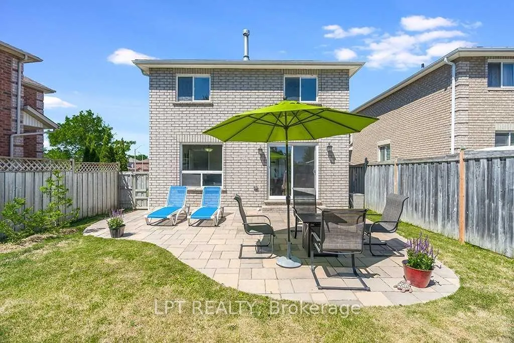 Photo 17 of 35 Clute Crescent, Barrie, Holly — HOMEH