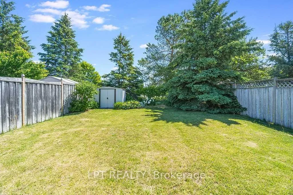 Photo 18 of 35 Clute Crescent, Barrie, Holly — HOMEH