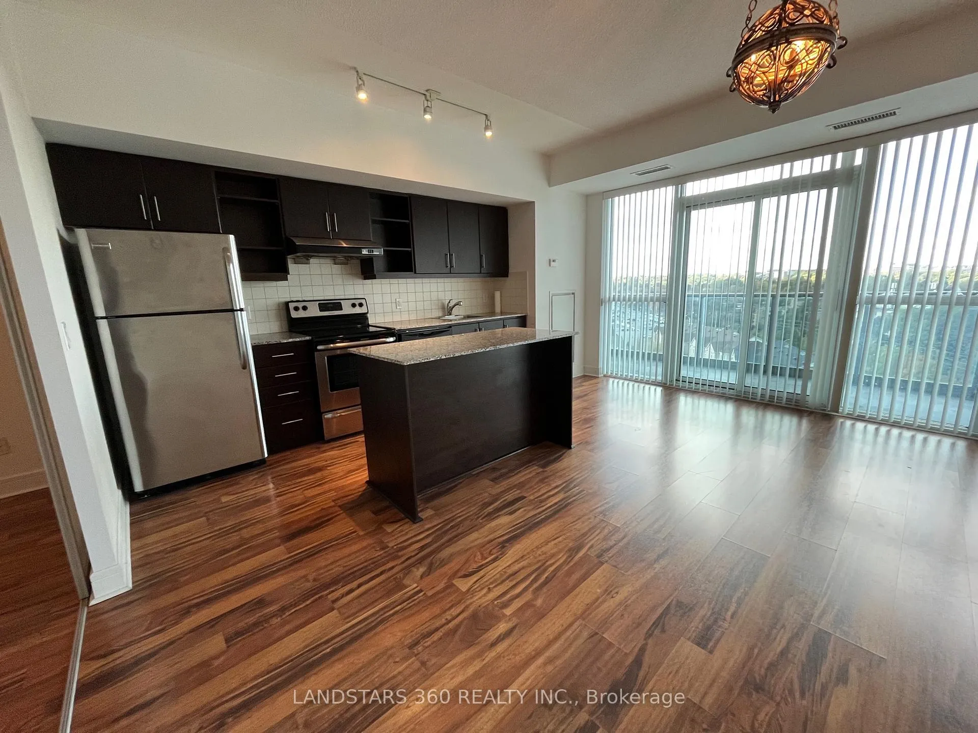 Photo 5 of Unit 1020, 35 Brian Peck Crescent, Toronto, Thorncliffe Park — HOMEH
