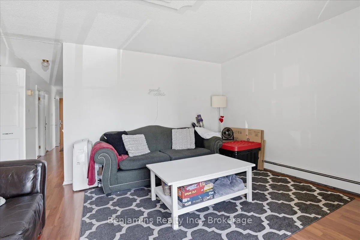 Photo 21 of 119 Regina Street N, Waterloo, Beechwood/University — HOMEH