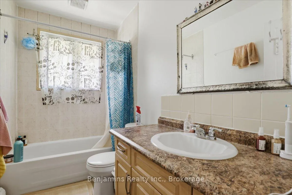 Photo 26 of 119 Regina Street N, Waterloo, Beechwood/University — HOMEH