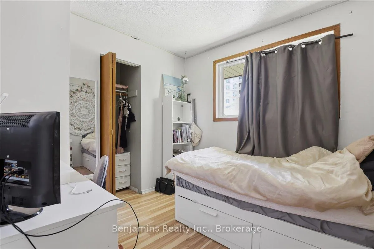 Photo 27 of 119 Regina Street N, Waterloo, Beechwood/University — HOMEH