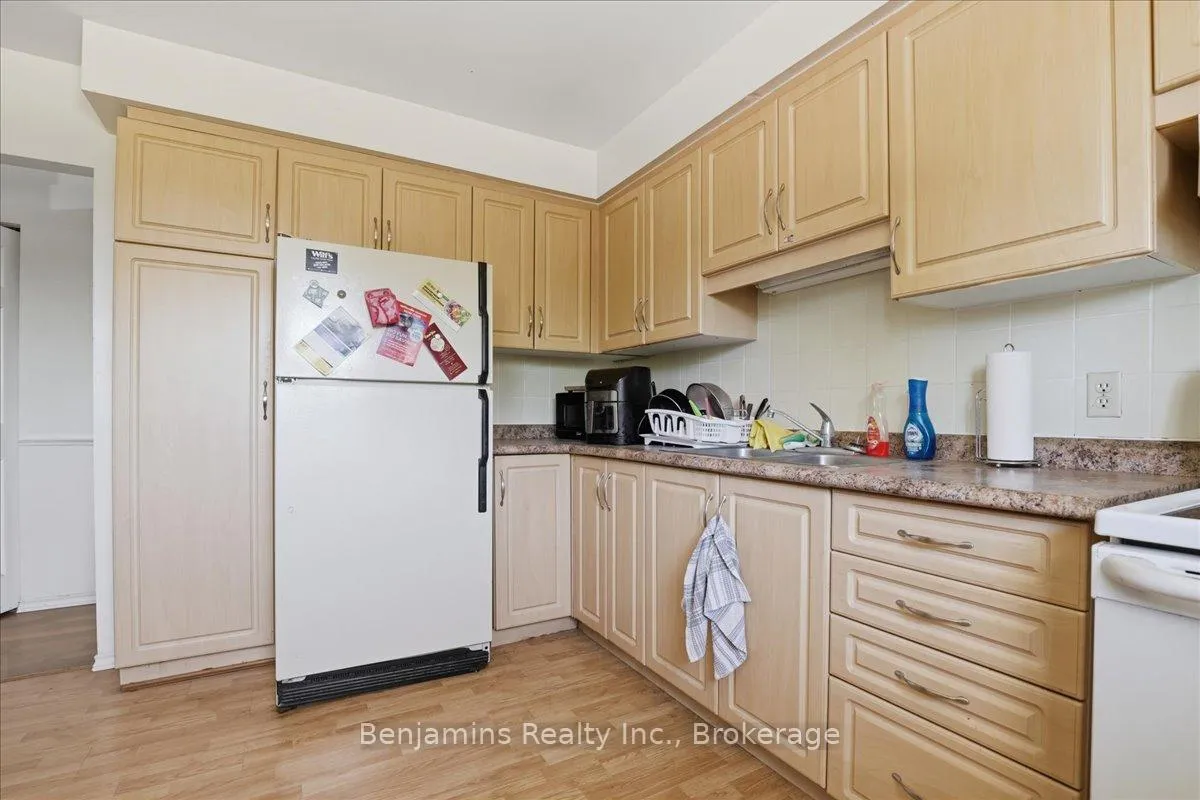 Photo 29 of 119 Regina Street N, Waterloo, Beechwood/University — HOMEH