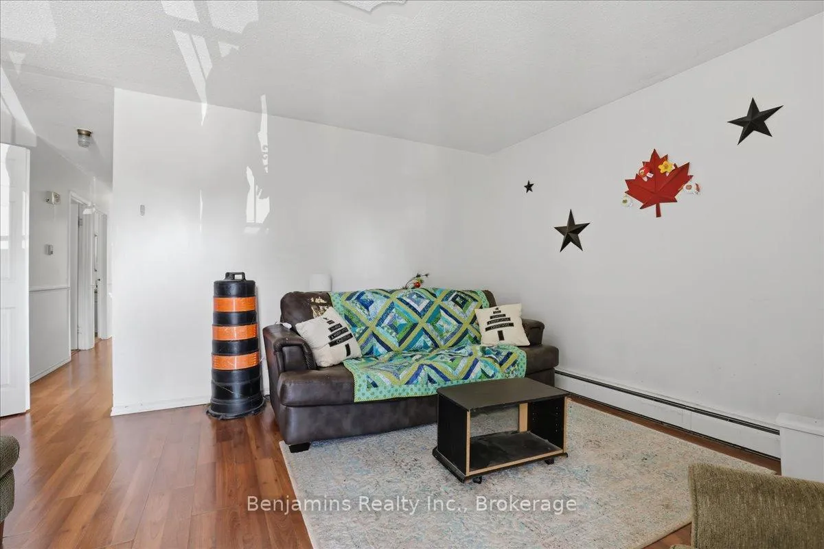 Photo 31 of 119 Regina Street N, Waterloo, Beechwood/University — HOMEH