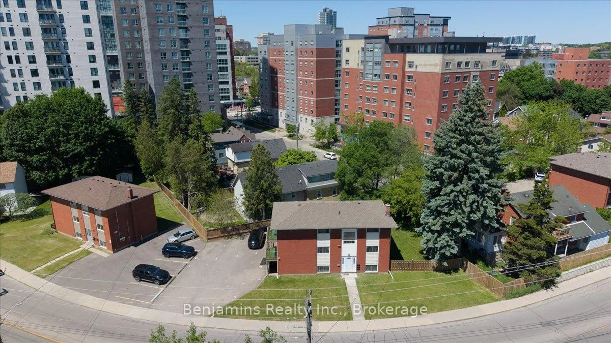 Photo 35 of 119 Regina Street N, Waterloo, Beechwood/University — HOMEH