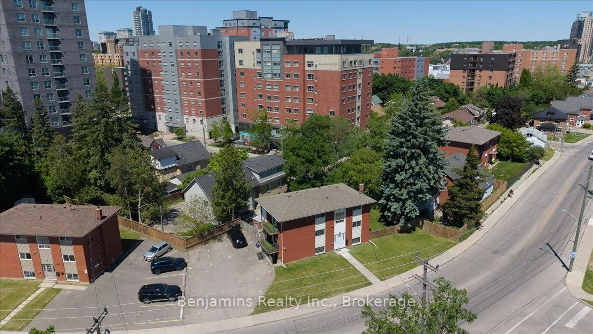 Photo 36 of 119 Regina Street N, Waterloo, Beechwood/University — HOMEH