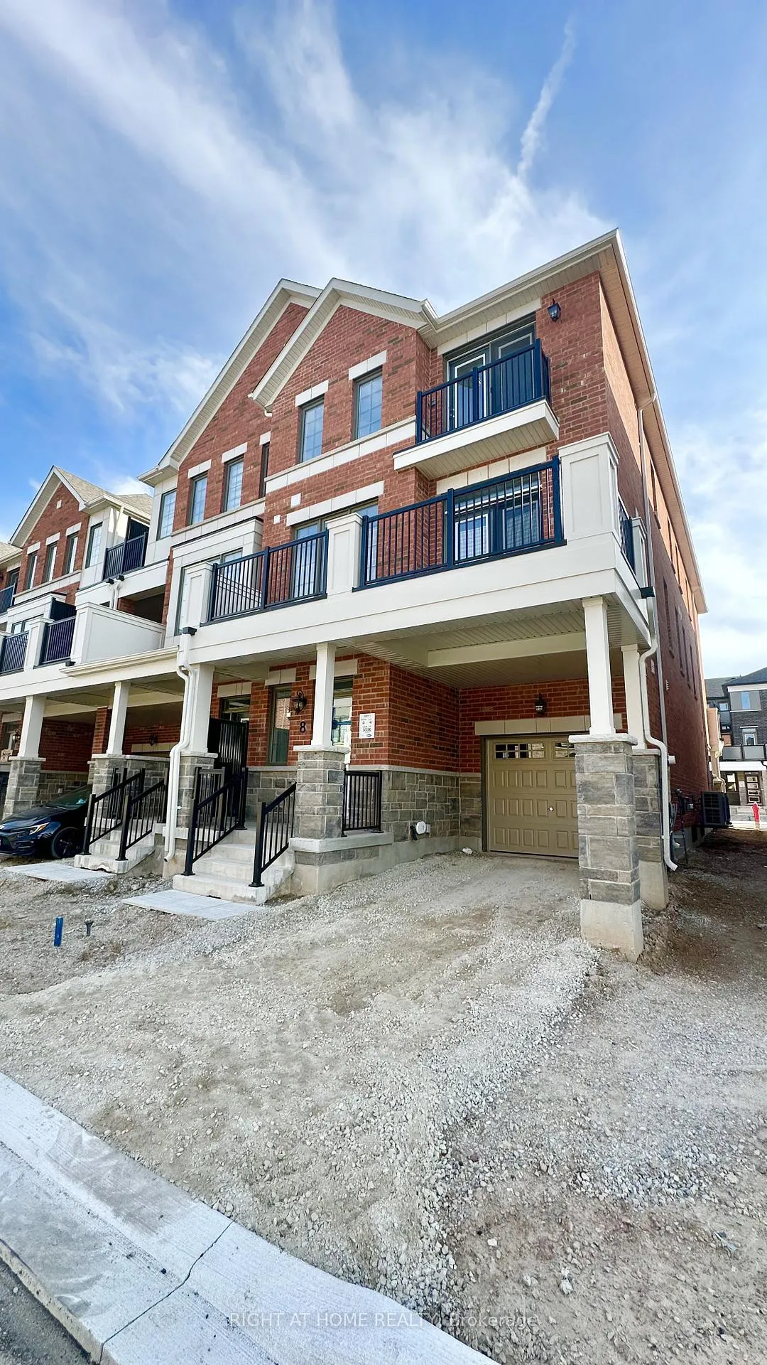 Photo 1 of 8 Walcott Crescent, Brampton, Northwest Brampton — HOMEH