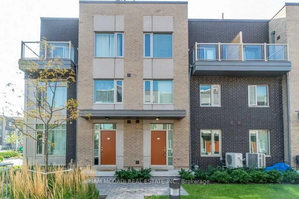 Photo 1 of Unit 33, 22 Applewood Lane, Etobicoke, Etobicoke West Mall — HOMEH