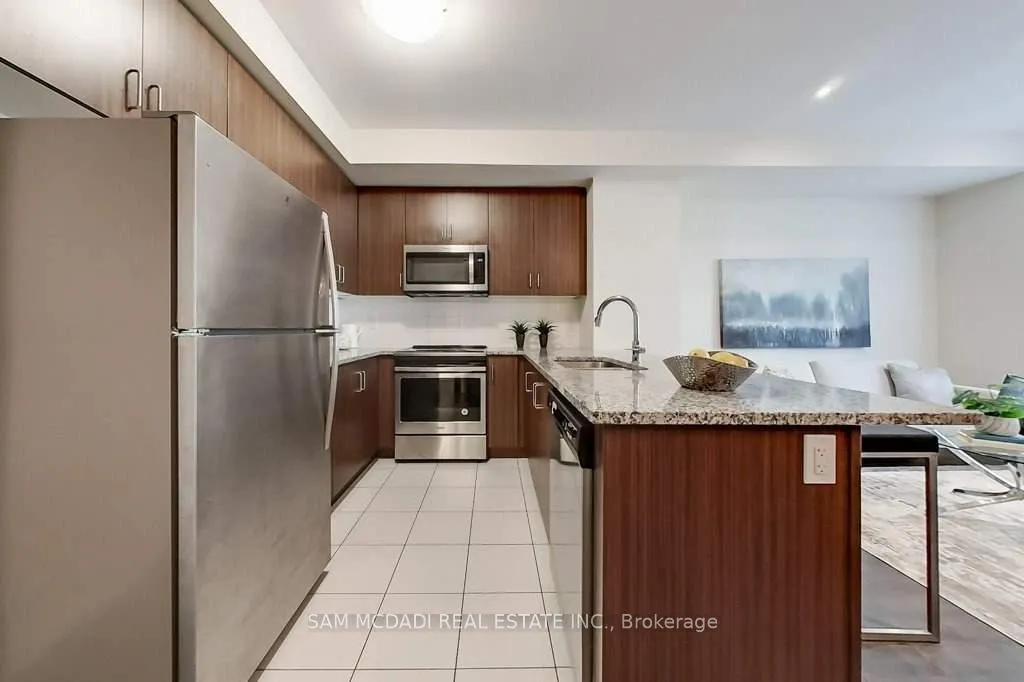Photo 17 of Unit 33, 22 Applewood Lane, Etobicoke, Etobicoke West Mall — HOMEH
