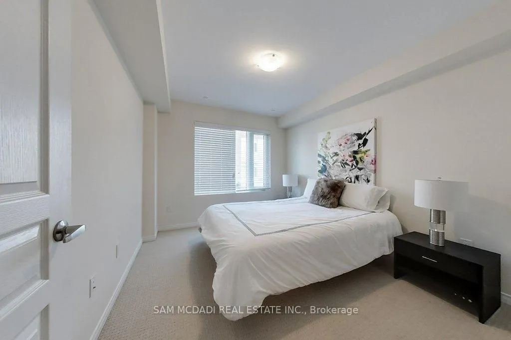 Photo 21 of Unit 33, 22 Applewood Lane, Etobicoke, Etobicoke West Mall — HOMEH