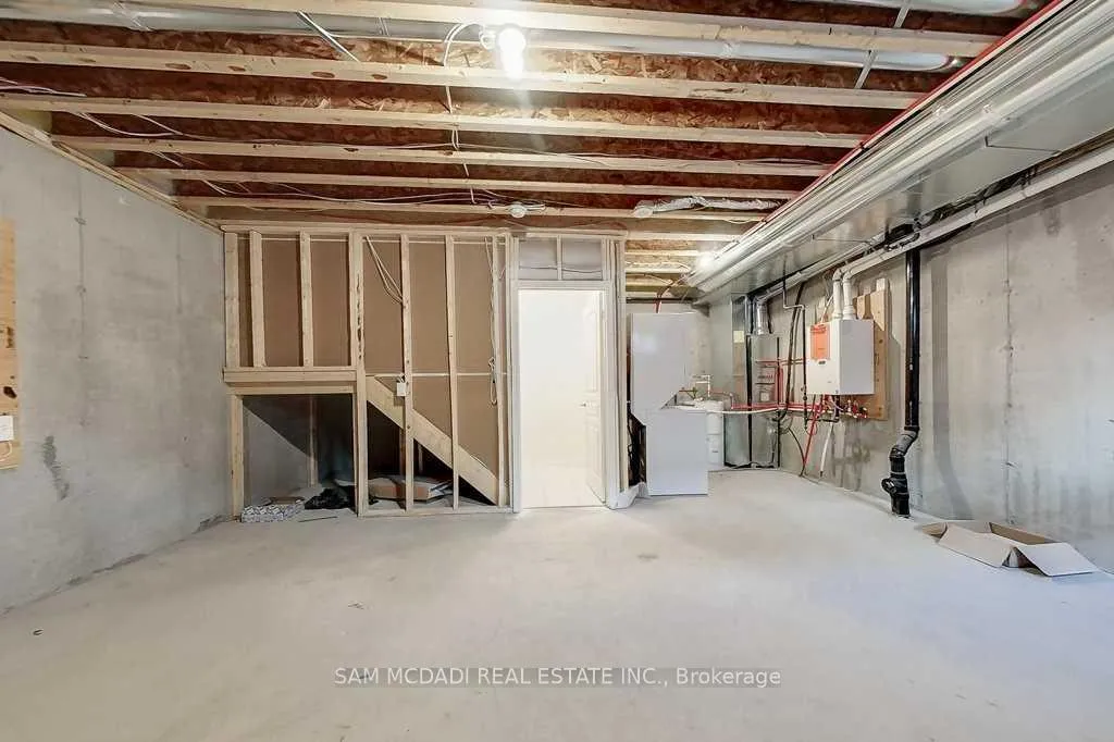 Photo 31 of Unit 33, 22 Applewood Lane, Etobicoke, Etobicoke West Mall — HOMEH