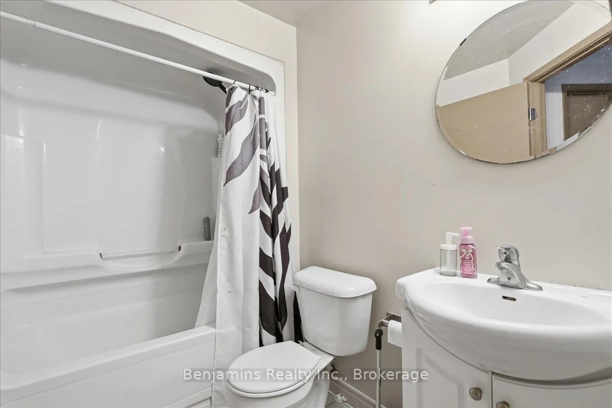 Photo 15 of Unit 407, 253 Lester Street, Waterloo — HOMEH