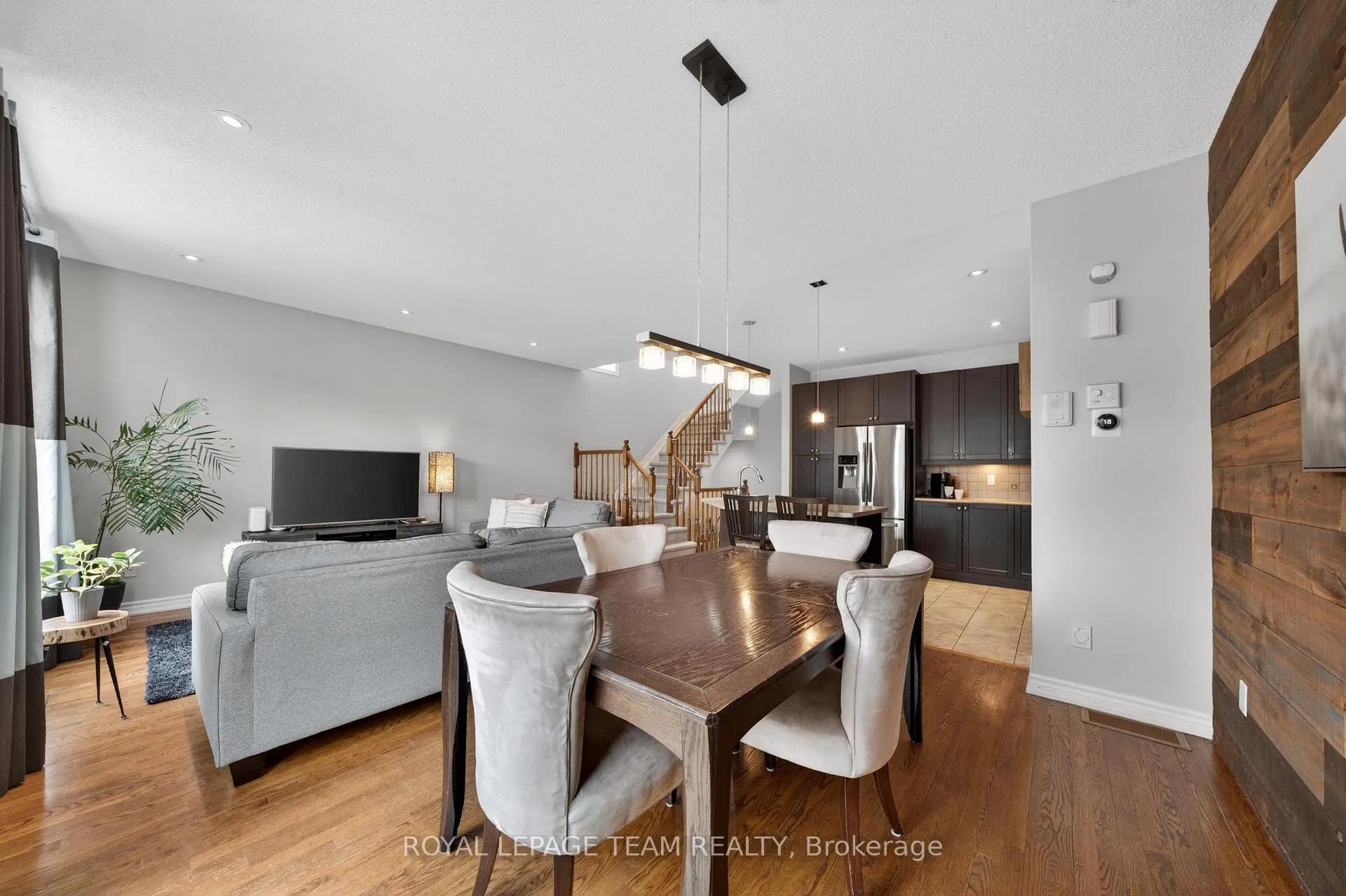 Photo 17 of 336 Glenbrae Avenue, Ottawa, Kanata - Morgan's Grant/South March — HOMEH