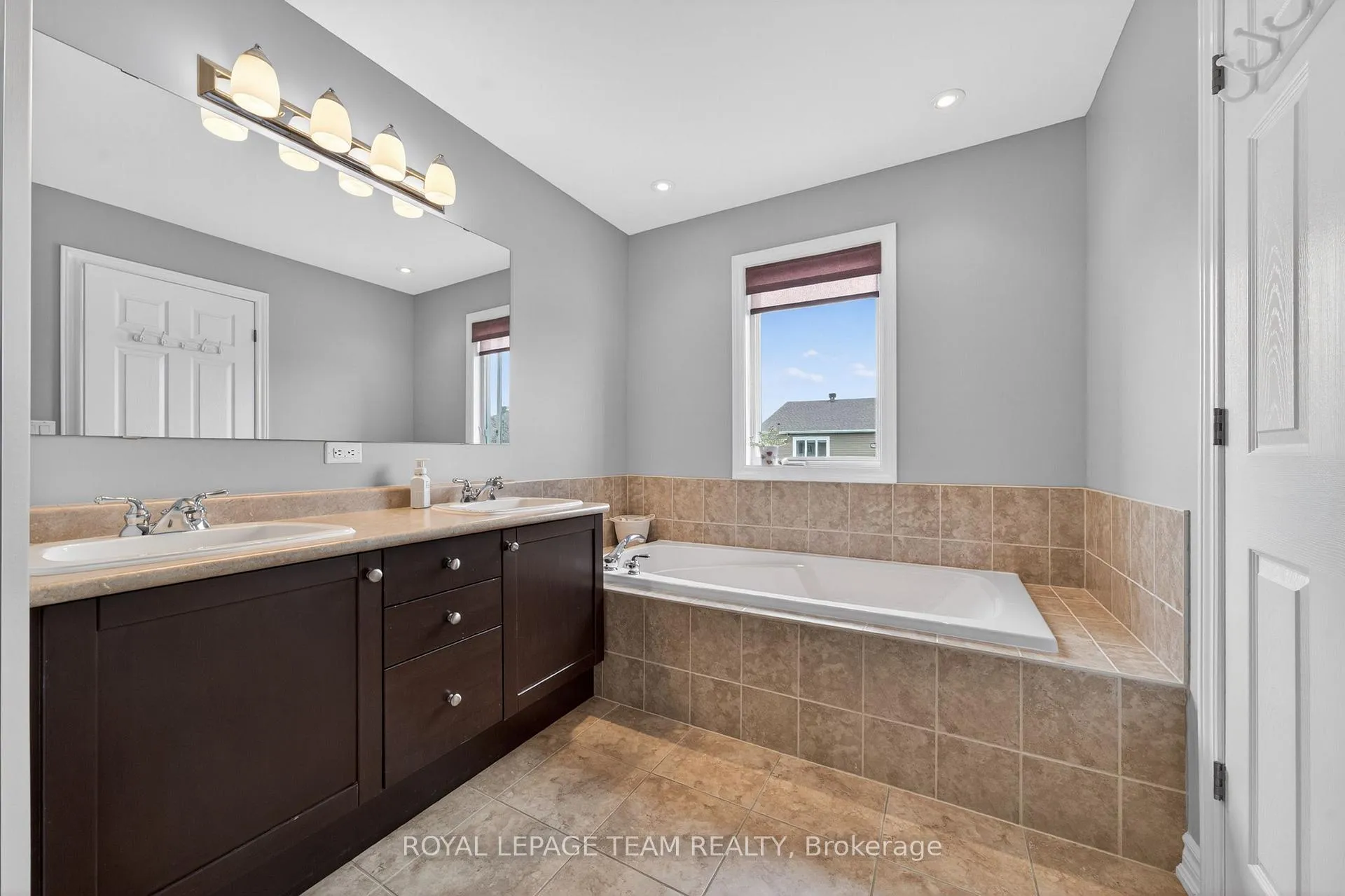 Photo 30 of 336 Glenbrae Avenue, Ottawa, Kanata - Morgan's Grant/South March — HOMEH