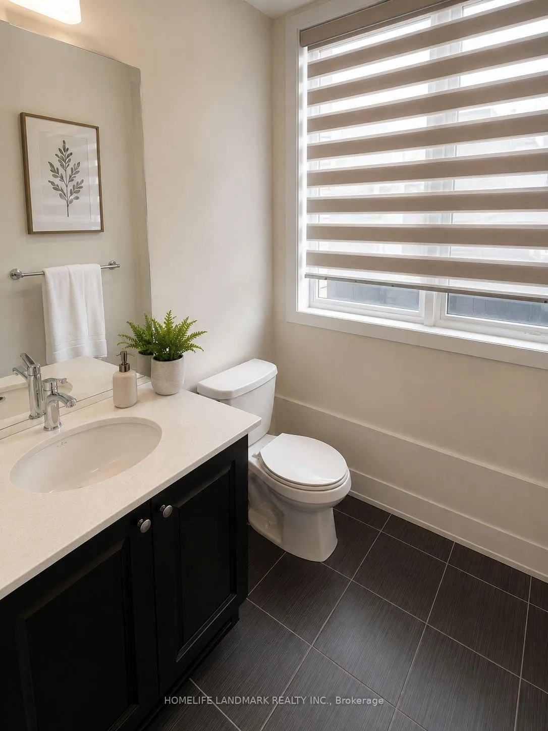 Photo 7 of 27 Thorncrest Drive, Vaughan, Patterson — HOMEH