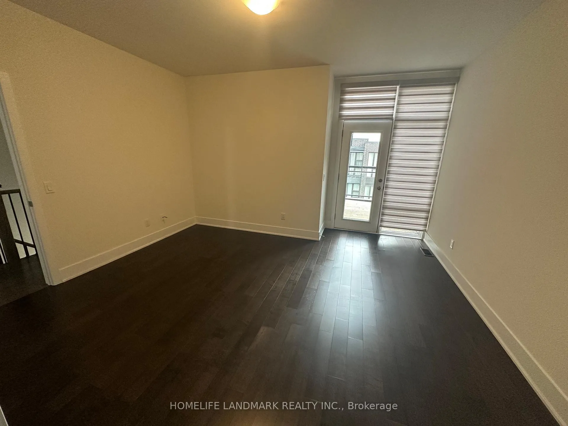 Photo 10 of 27 Thorncrest Drive, Vaughan, Patterson — HOMEH