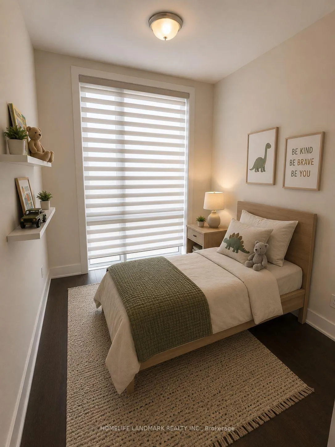 Photo 16 of 27 Thorncrest Drive, Vaughan, Patterson — HOMEH