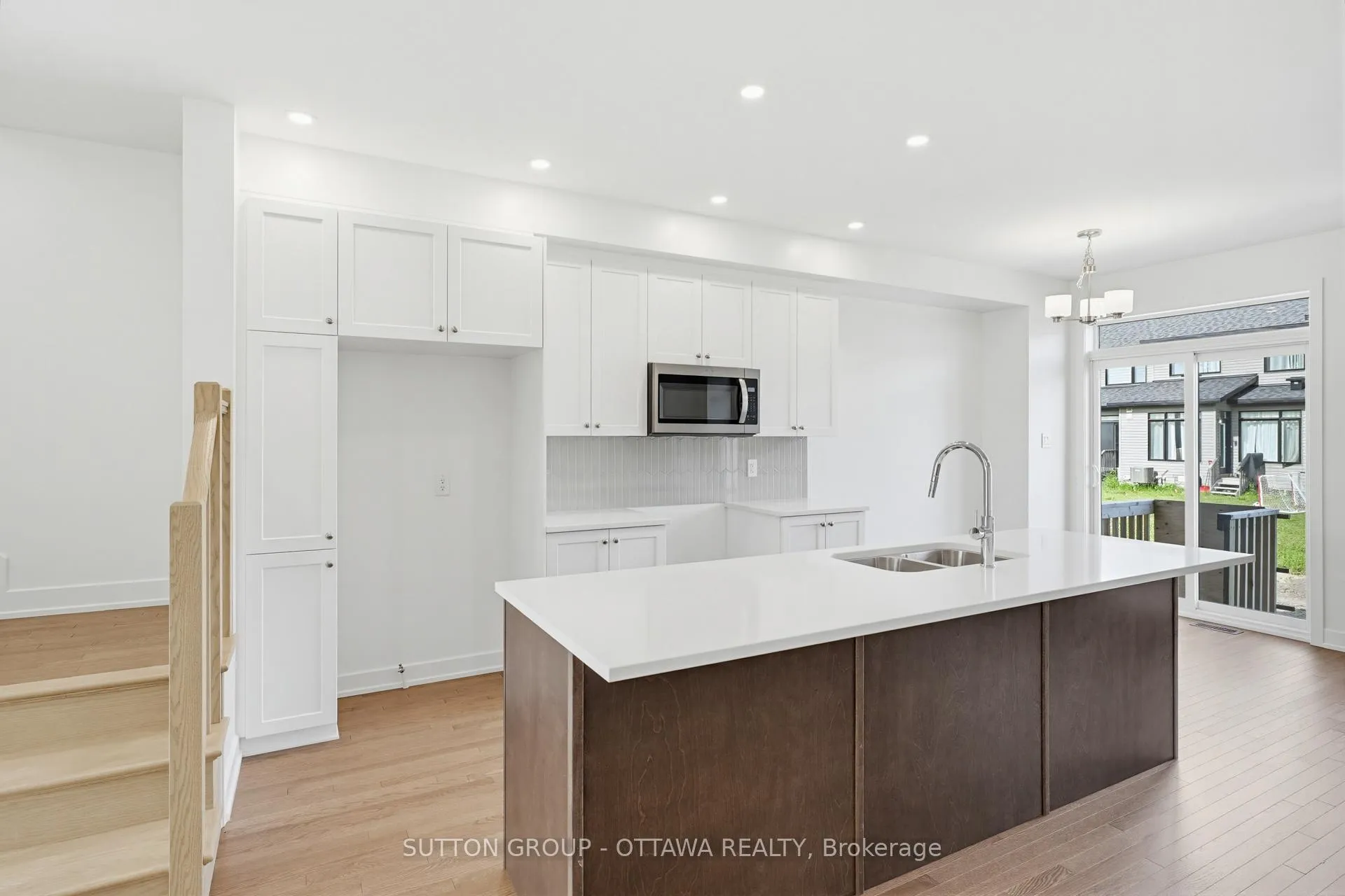 Photo 6 of 144 Big Dipper Street, Ottawa, Riverside South/Gloucester Glen — HOMEH
