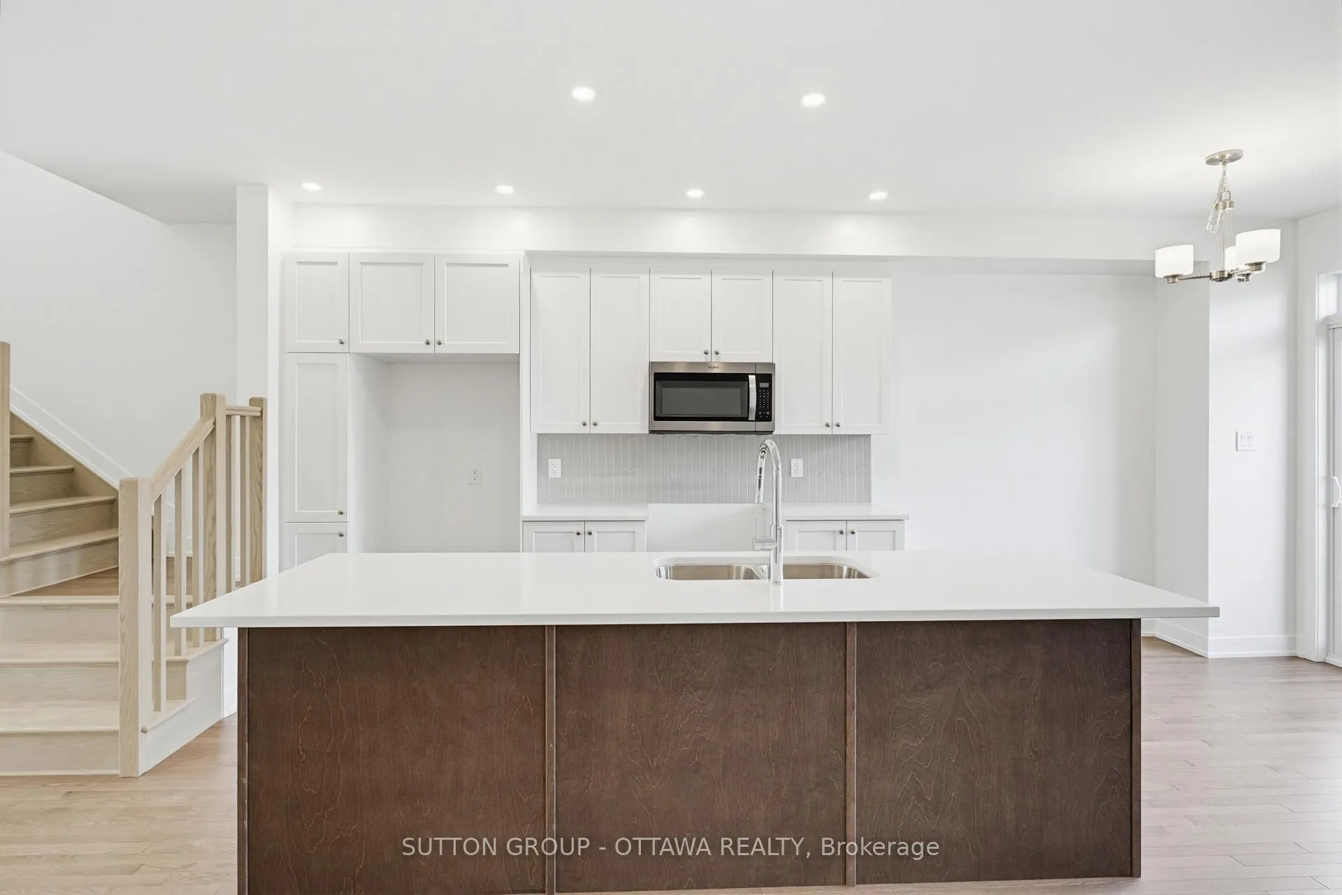 Photo 7 of 144 Big Dipper Street, Ottawa, Riverside South/Gloucester Glen — HOMEH