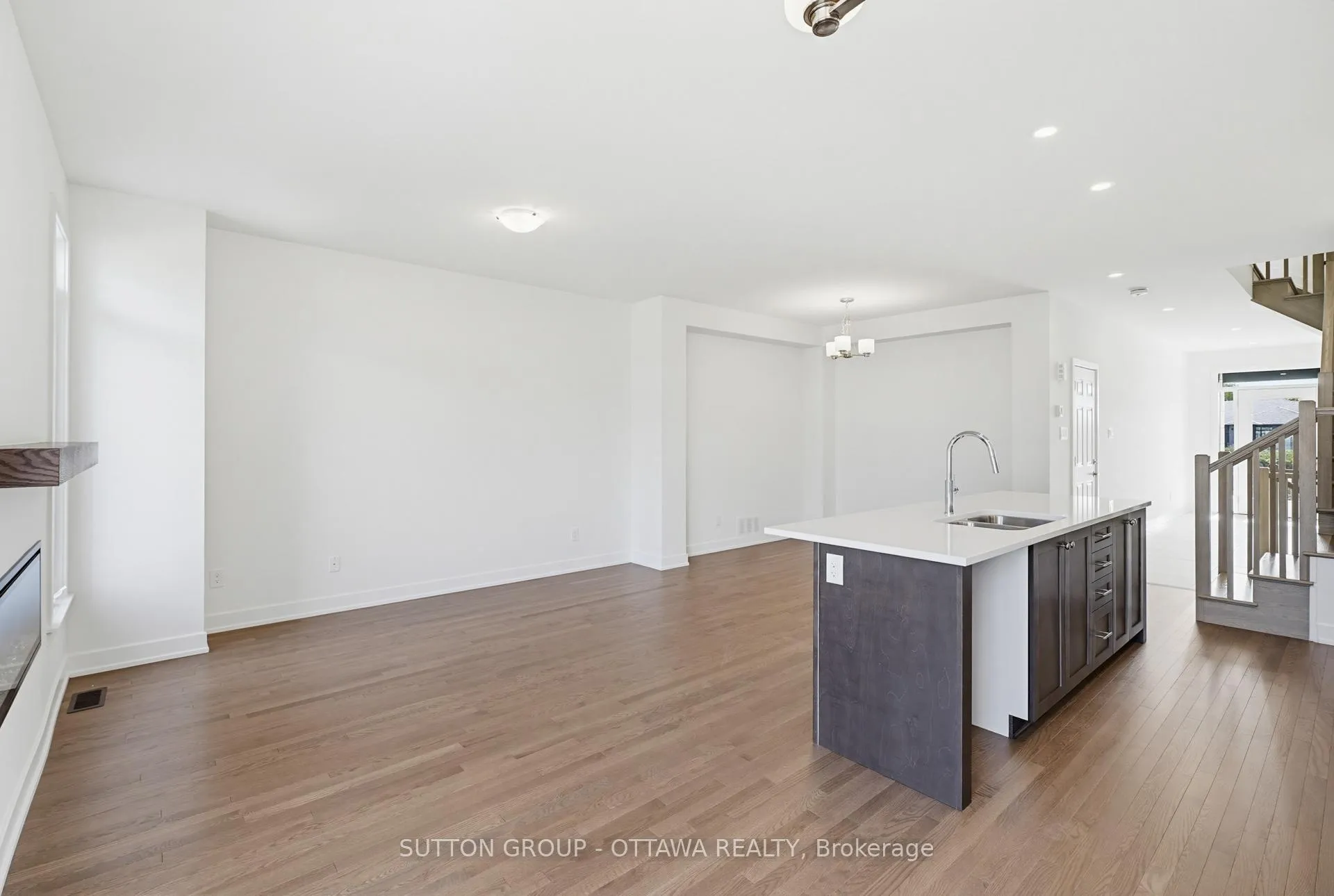 Photo 13 of 144 Big Dipper Street, Ottawa, Riverside South/Gloucester Glen — HOMEH