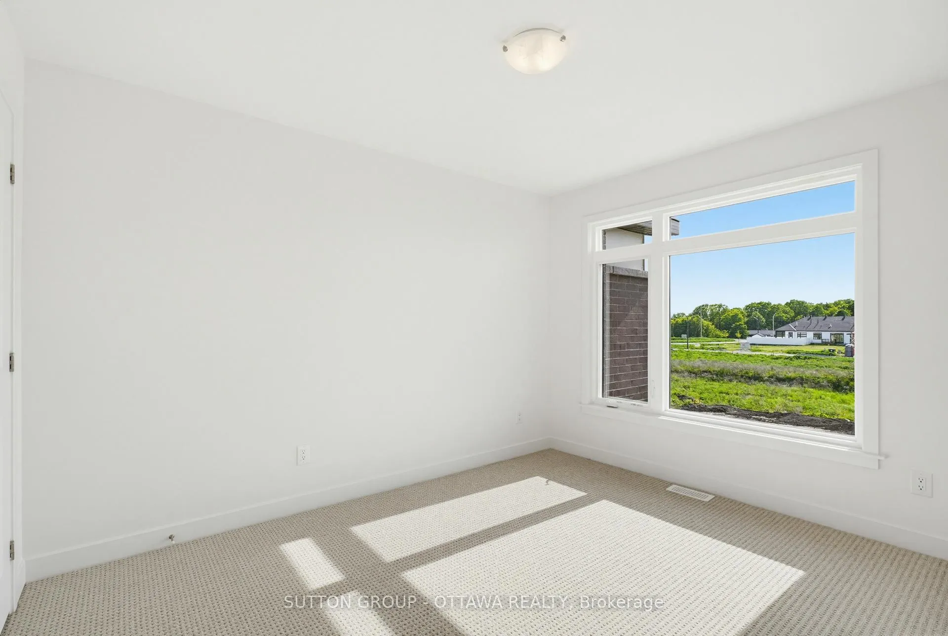 Photo 18 of 144 Big Dipper Street, Ottawa, Riverside South/Gloucester Glen — HOMEH