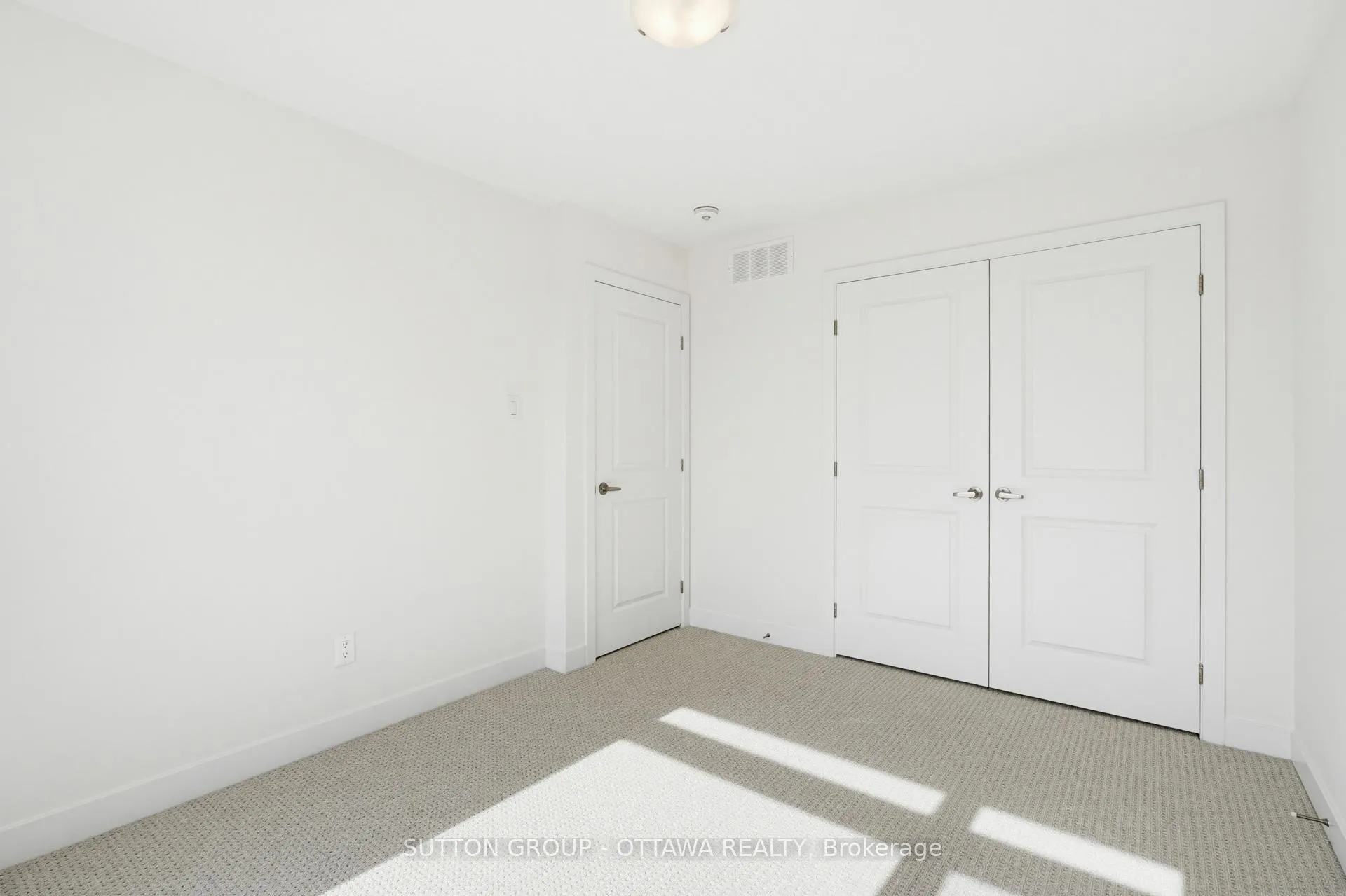 Photo 19 of 144 Big Dipper Street, Ottawa, Riverside South/Gloucester Glen — HOMEH