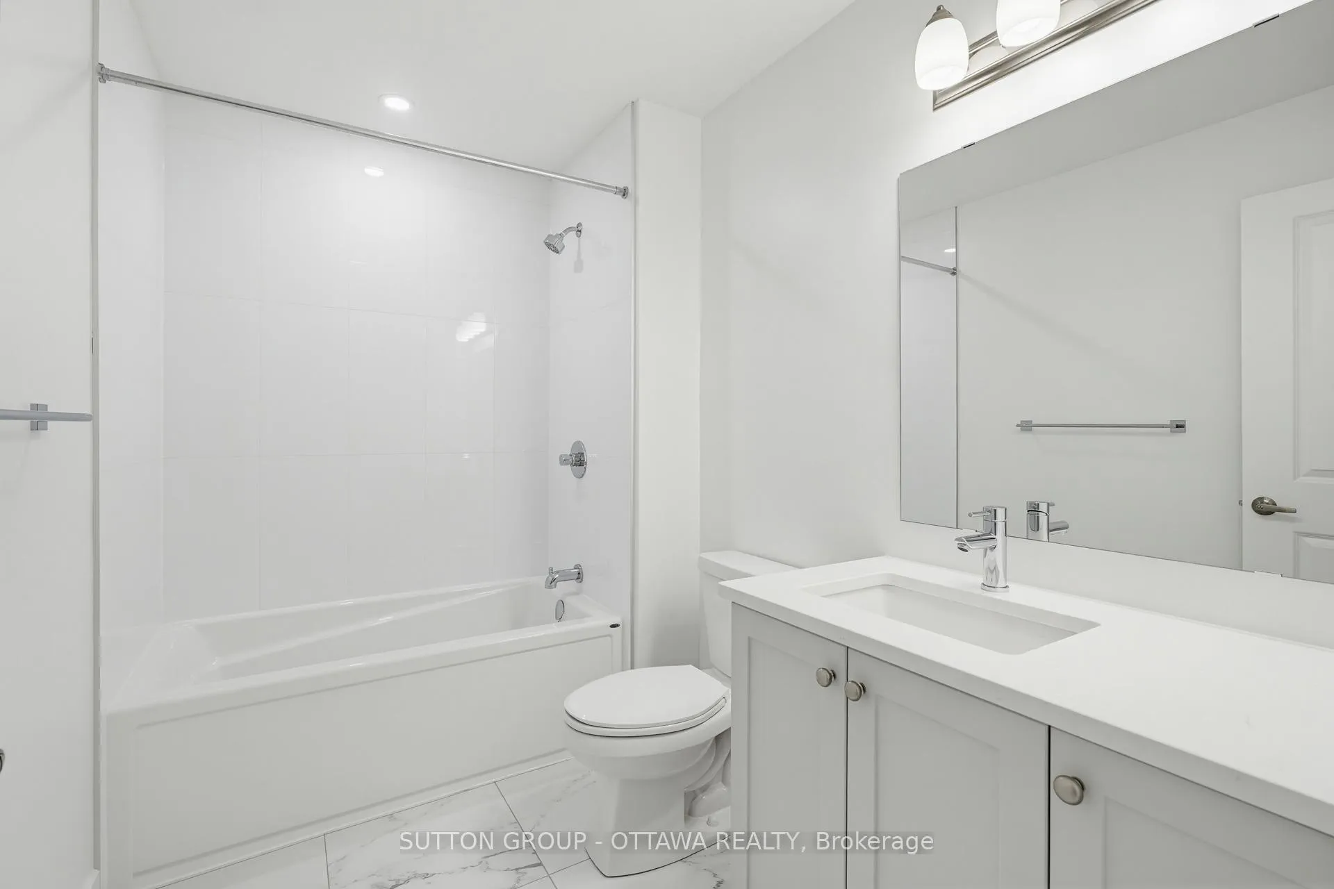 Photo 20 of 144 Big Dipper Street, Ottawa, Riverside South/Gloucester Glen — HOMEH