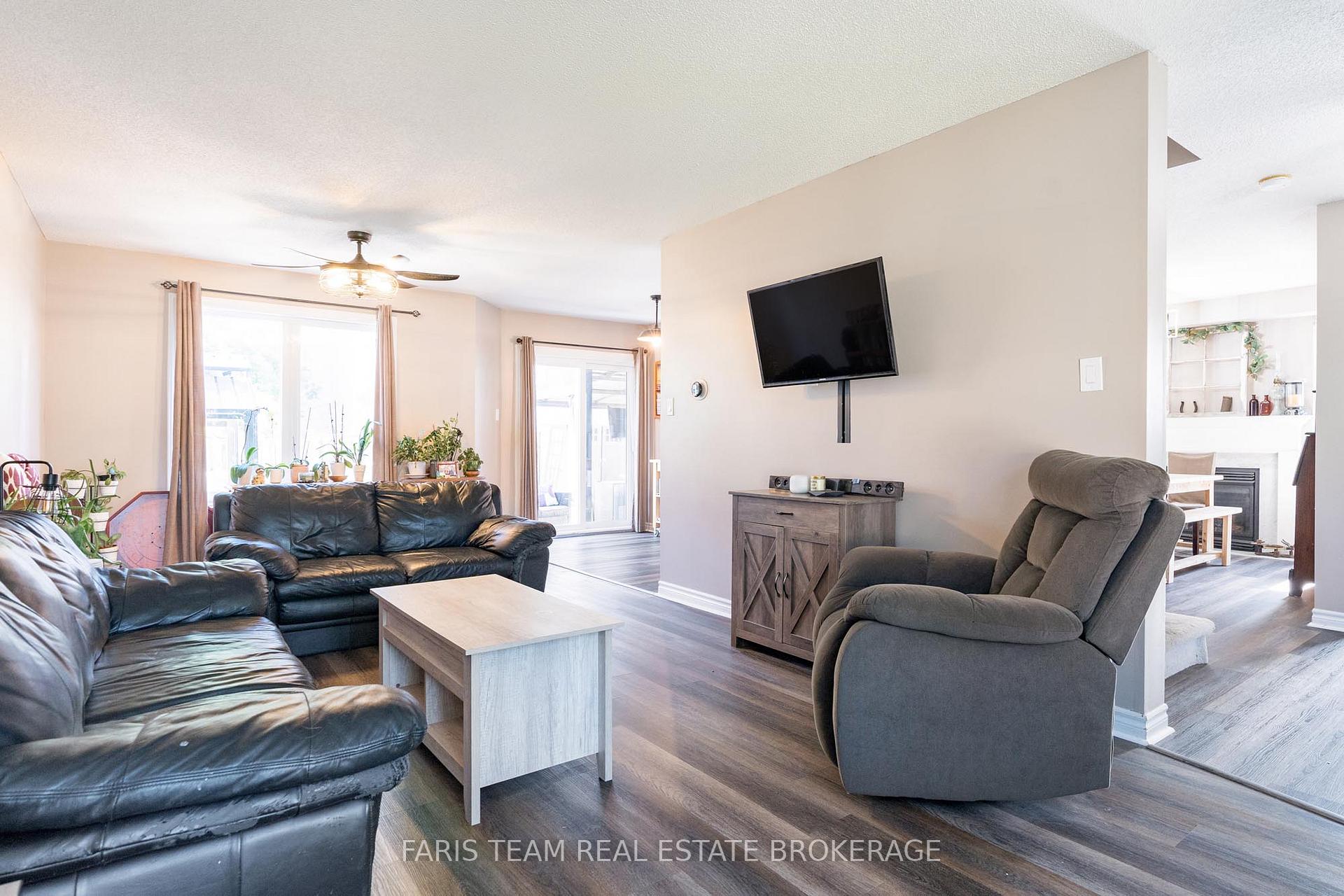 Photo 11 of 113 Ruffet Drive, Barrie, Edgehill Drive — HOMEH