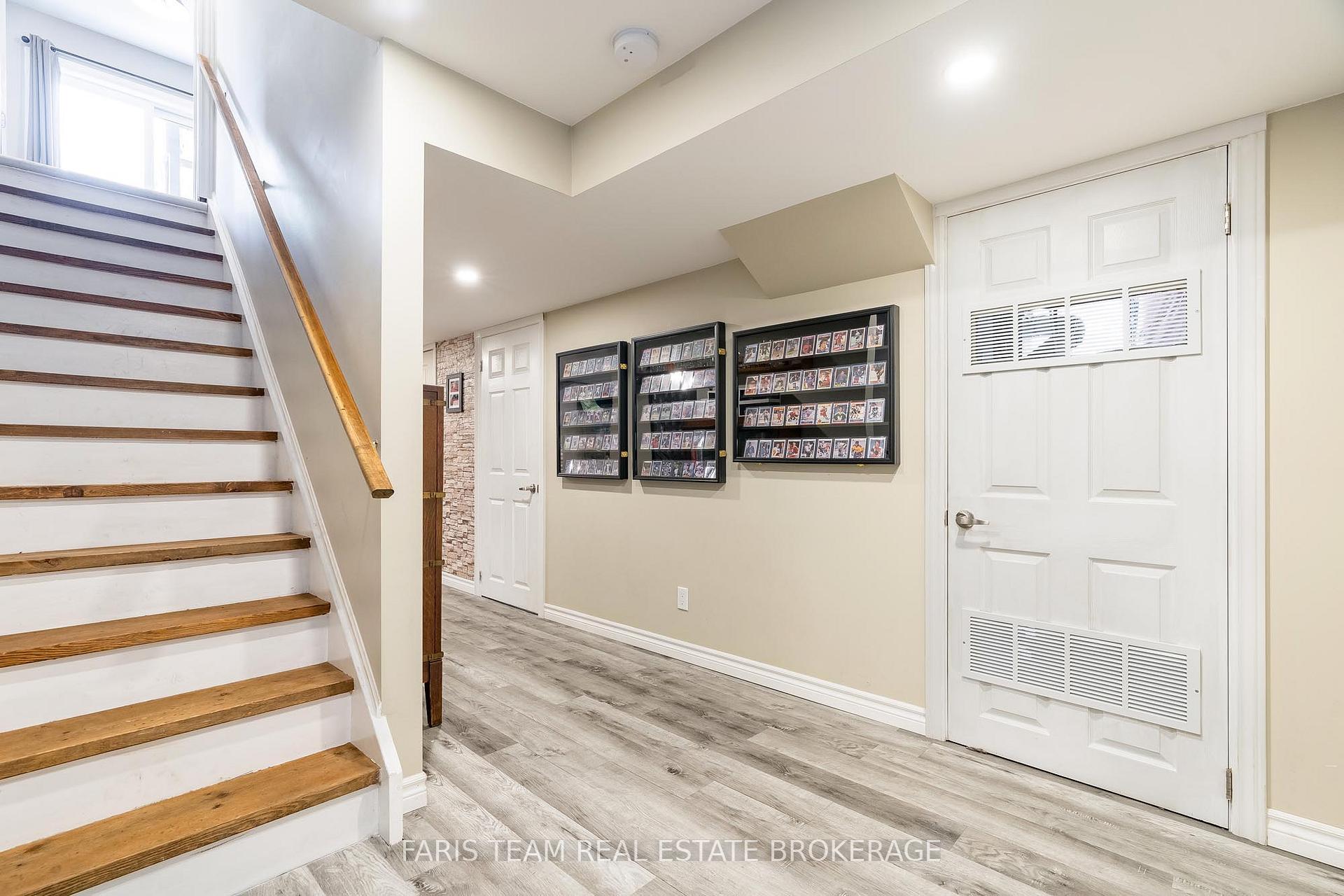 Photo 24 of 113 Ruffet Drive, Barrie, Edgehill Drive — HOMEH