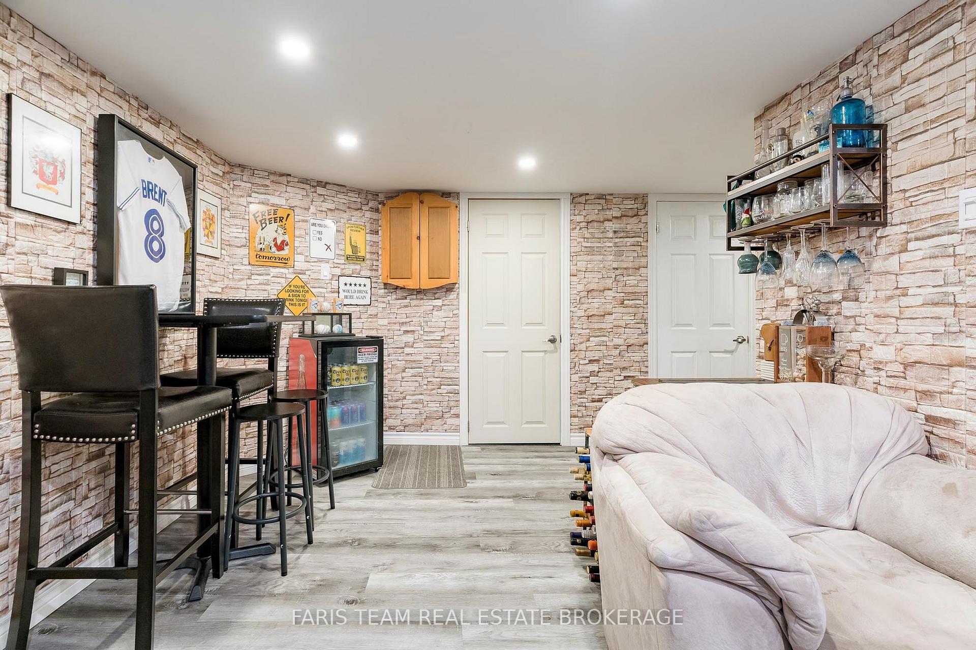 Photo 28 of 113 Ruffet Drive, Barrie, Edgehill Drive — HOMEH