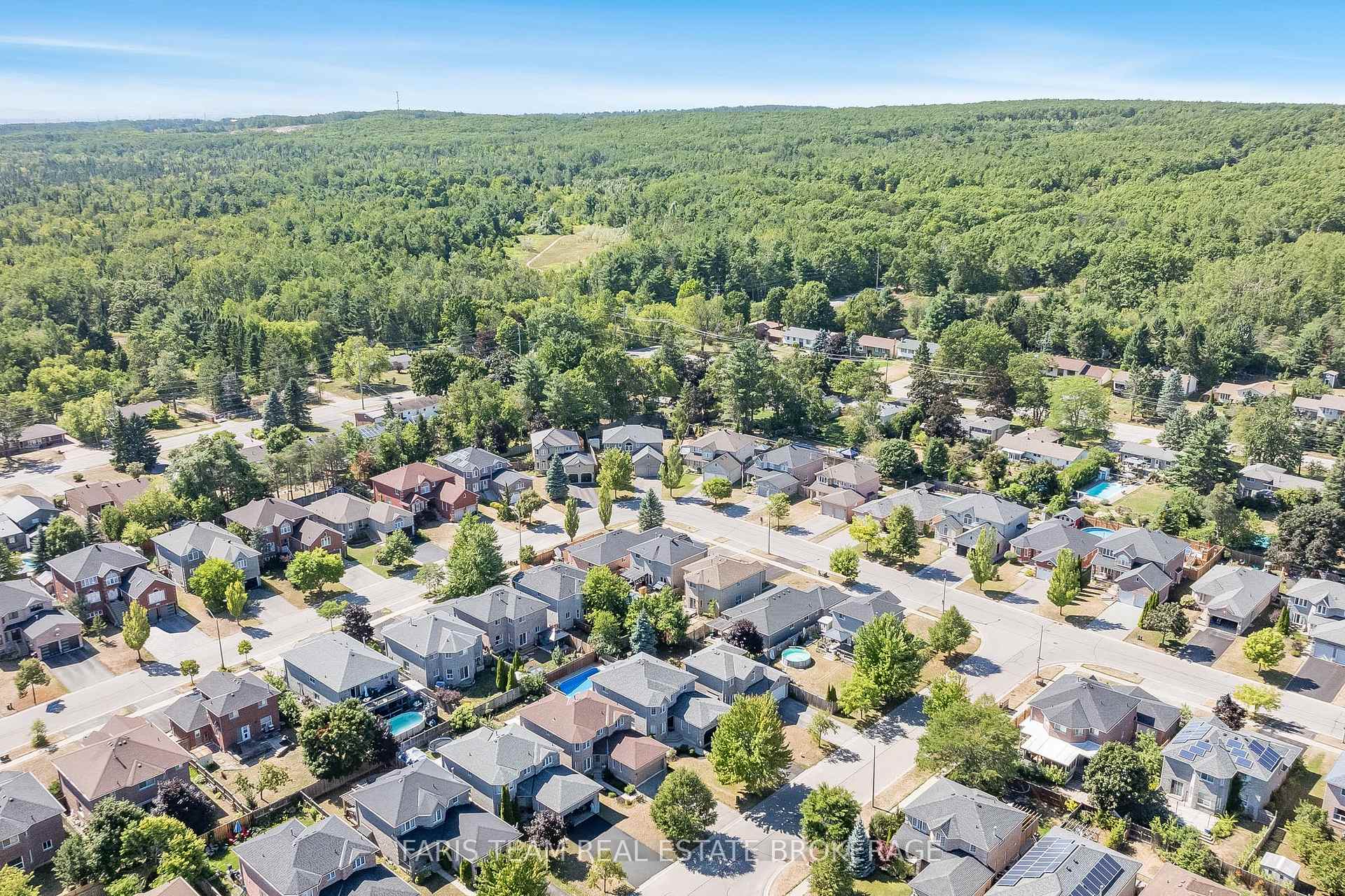 Photo 37 of 113 Ruffet Drive, Barrie, Edgehill Drive — HOMEH