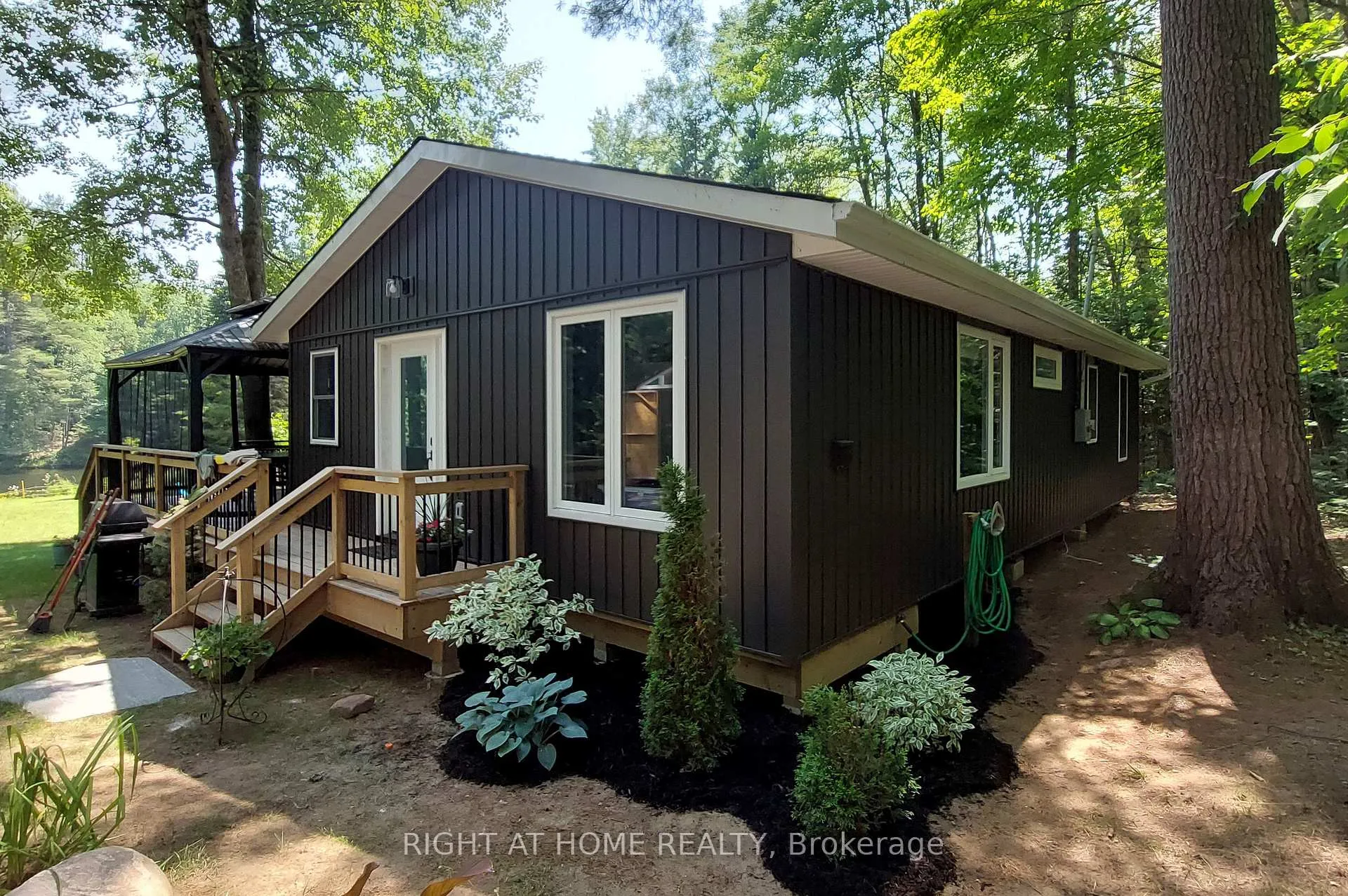 Photo 3 of 1353 Sherwood Forest Road, Bracebridge, Oakley — HOMEH